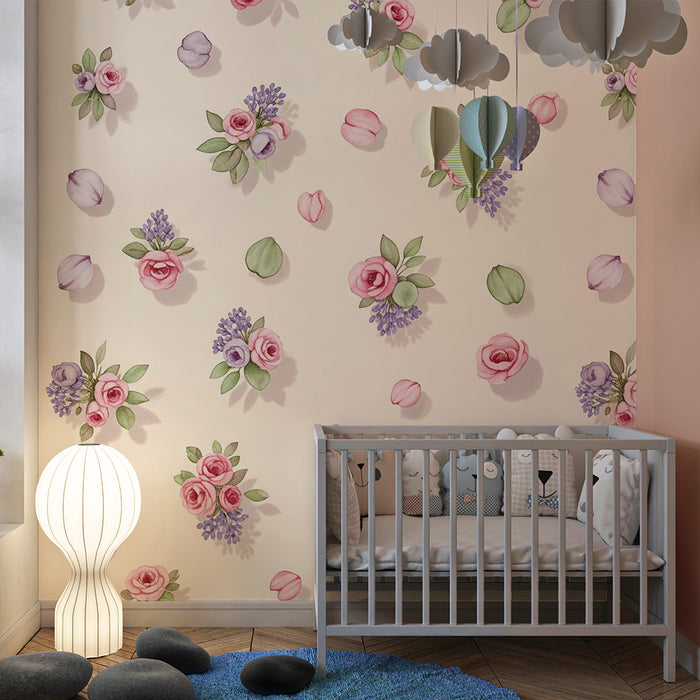Barntapet | Delikata blommor och rosor på krämig bakgrund