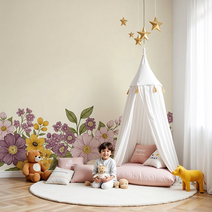 Papier peint chambre bébé | Fleurs délicates sur fond crème pour une ambiance douce