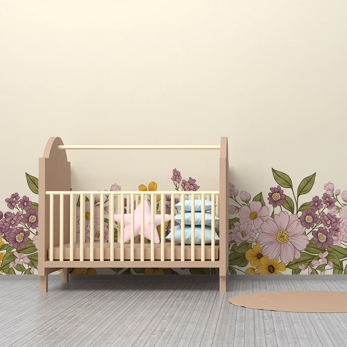 Papier peint chambre bébé | Fleurs délicates sur fond crème pour une ambiance douce