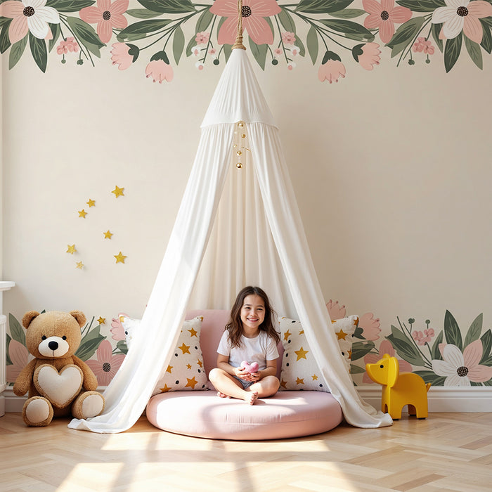 Barntapet | Delikata blommor på mjuk krämig bakgrund