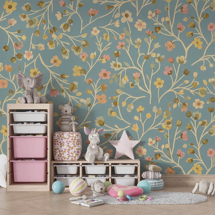 **Barneveggtapet | Delikate blomster på en beroligende blå bakgrunn**