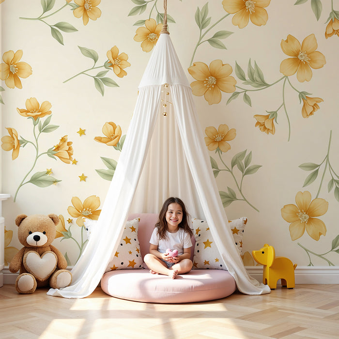 **Oversettelse:**

Babytapet | Fine gule blomster på kremfarget bakgrunn