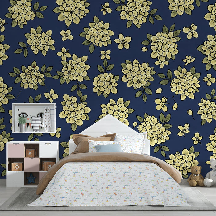 Papel de parede para quarto de bebé | Flores amarelas sobre fundo azul-marinho para um ambiente suave