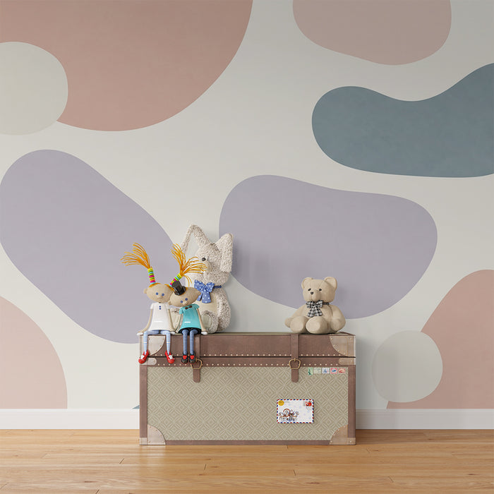 Babyzimmer Tapete | Organische Formen in sanften Farbtönen auf hellem Hintergrund