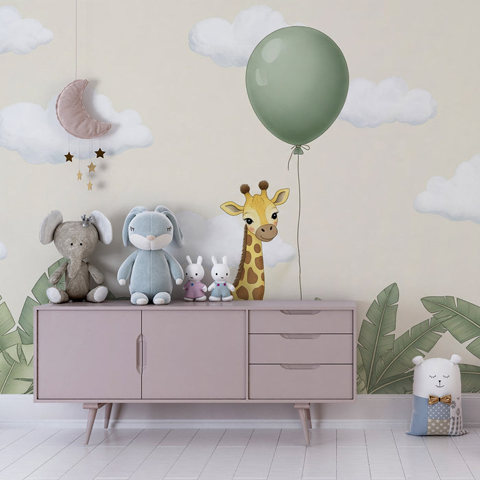 Tapet pentru camera de bebeluși | Girafa veselă și baloane în nori