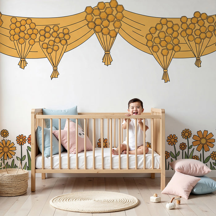 Papel de parede para quarto de bebé | Guirlanda de flores e raios de mel em tons dourados