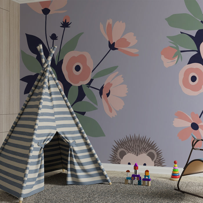 Lastenhuoneen tapetti | Söpö siili ympäröi herkkiä kukkia vaaleanpunaisella taustalla