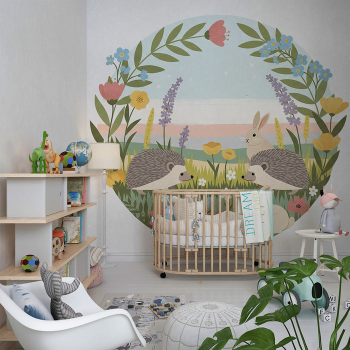 Barntapet | Igelkottar och kaniner i en blomstrande trädgård