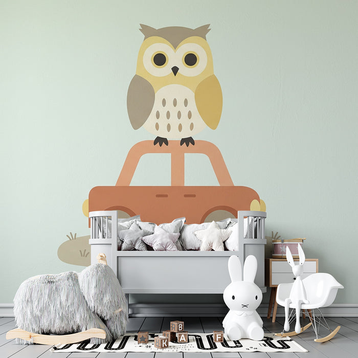 Papier peint chambre bébé | Hibou amusant sur une voiture