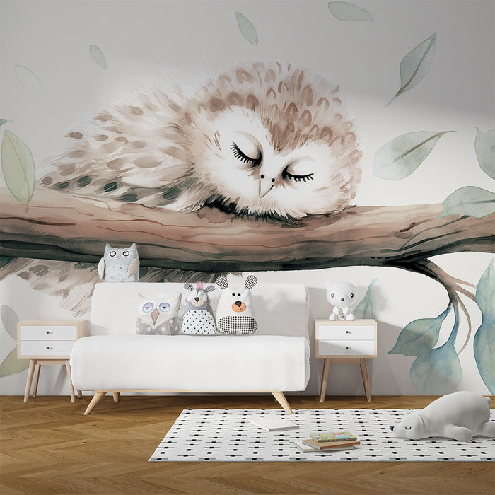 Barntapet | Sovande uggla på en gren med delikata löv