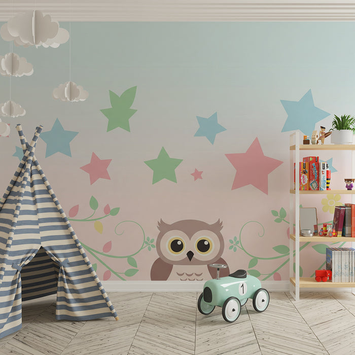 Babykamer behang | Schattige uil en kleurrijke sterren op een pastel achtergrond