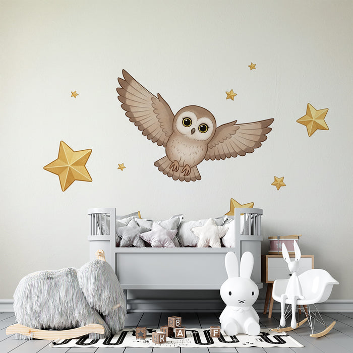 Barntapet | Flygande uggla bland gyllene stjärnor