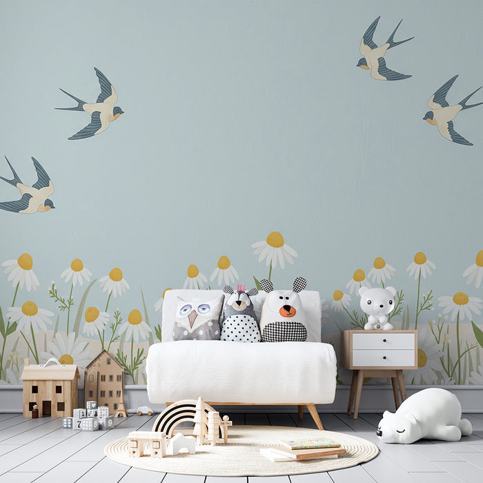 Papel de parede para quarto de bebé | Andorinhas a voar sobre um campo de margaridas