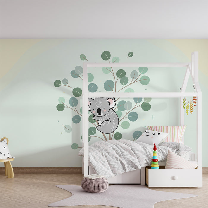 Papel pintado infantil | Koala dormido en una rama con hojas suaves