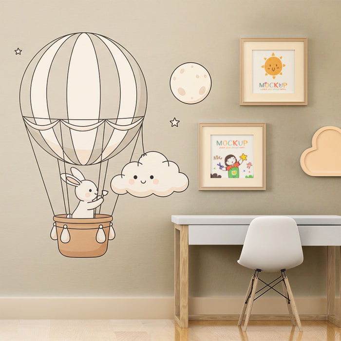 Papier peint chambre bébé | Lapin dans un ballon dirigeable au milieu des nuages