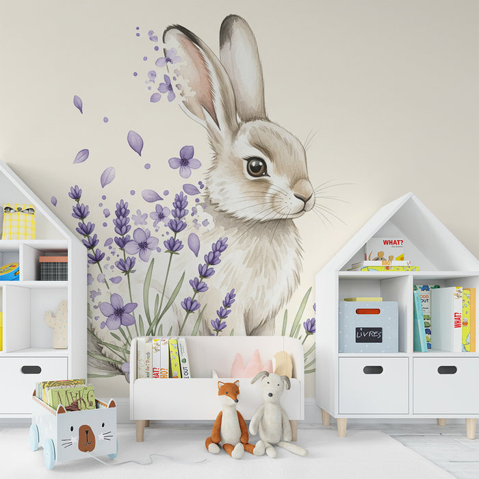Papier peint chambre bébé | Lapin mignon entouré de lavande et de fleurs violettes