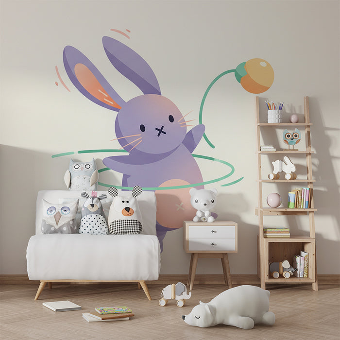 Lastenhuoneen tapetti | Violetti tanssiva pupu värikkään lelun kanssa