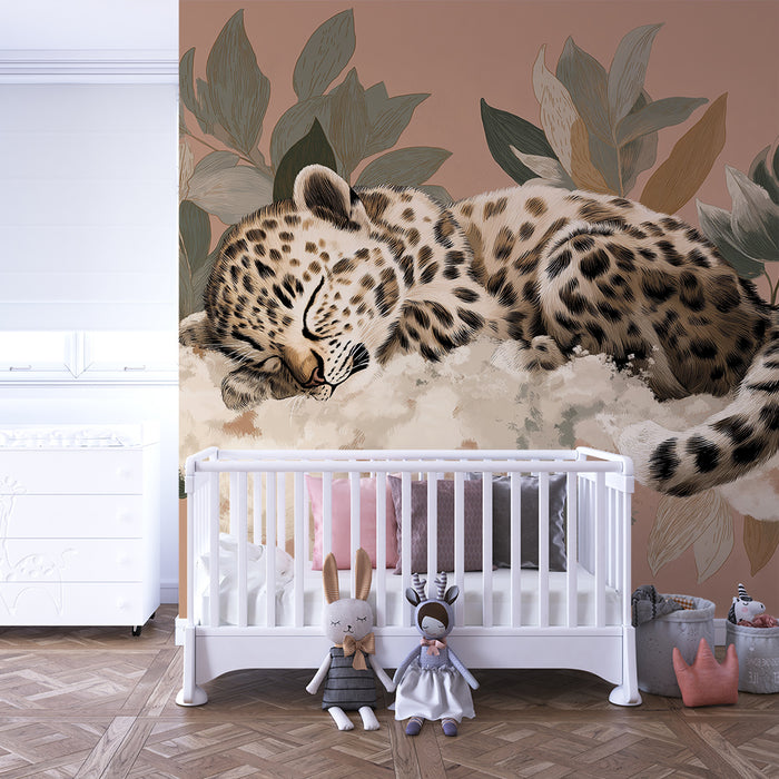 Papier peint chambre bébé | Léopard endormi parmi les feuilles tropicales