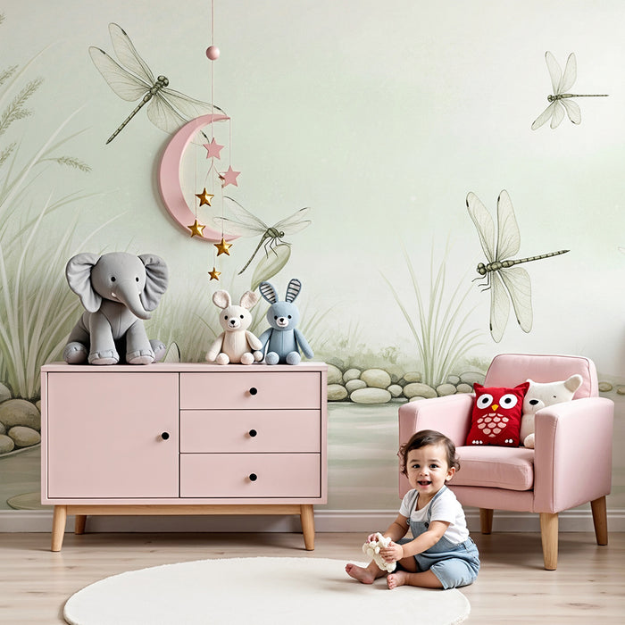 Papel de parede para quarto de bebé | Libélulas delicadas à beira da água