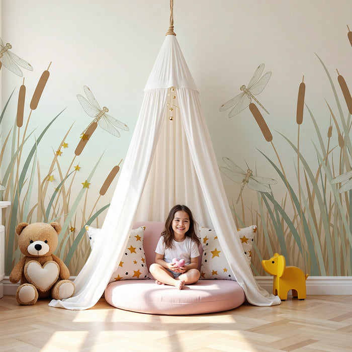 Papier peint chambre bébé | Libellules délicates dans un paysage de roseaux