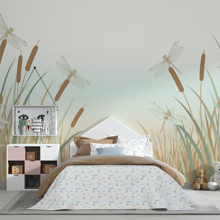 Papier peint chambre bébé | Libellules délicates dans un paysage de roseaux