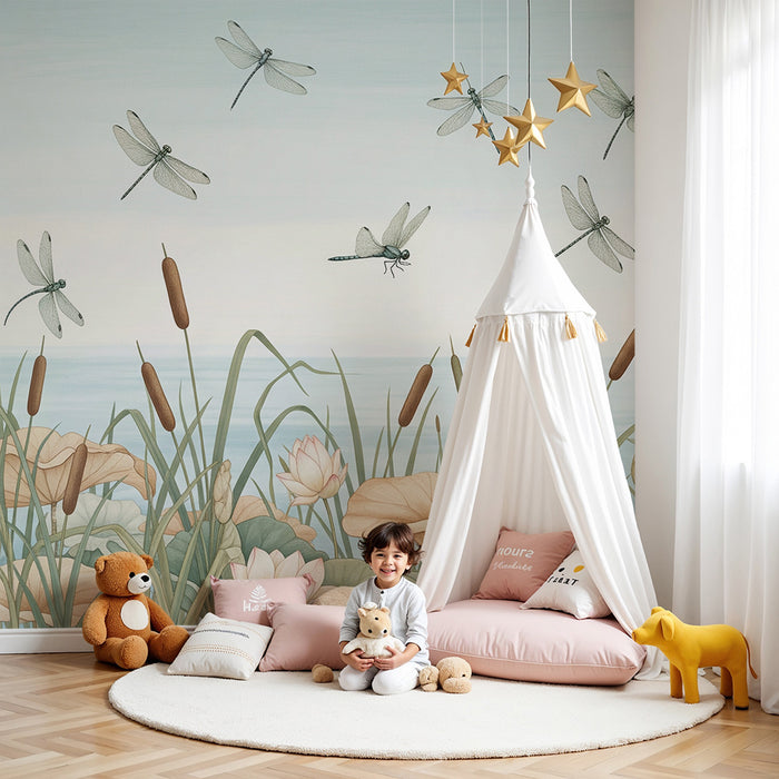Papier peint chambre bébé | Libellules et fleurs de lotus au bord de l'eau