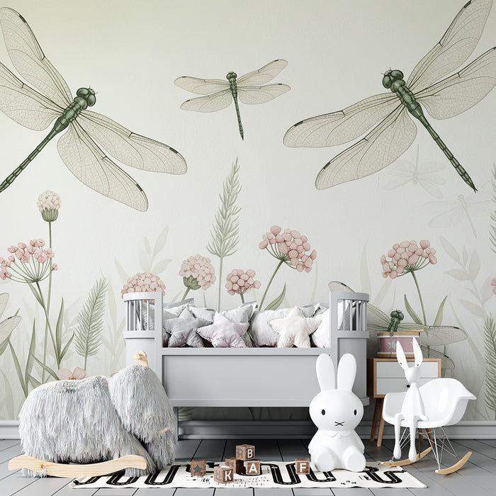 Papier peint chambre bébé | Libellules et fleurs délicates dans un jardin paisible