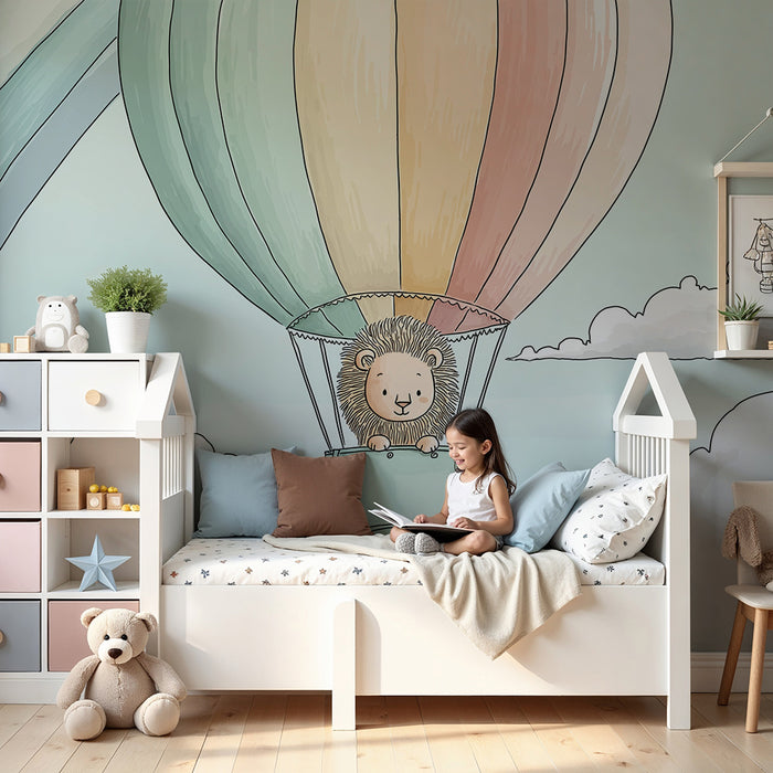 Papel pintado infantil | León en un globo aerostático sobre las nubes