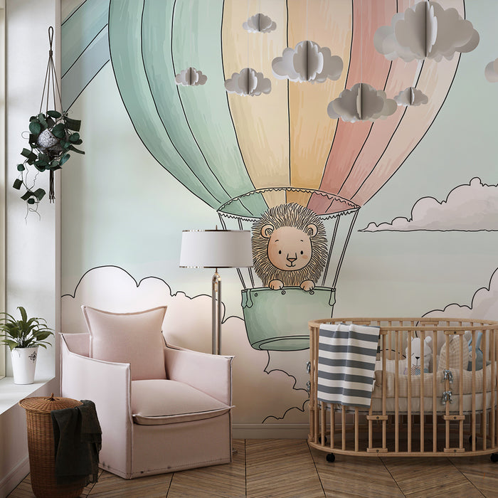 Papel pintado infantil | León en un globo aerostático sobre las nubes