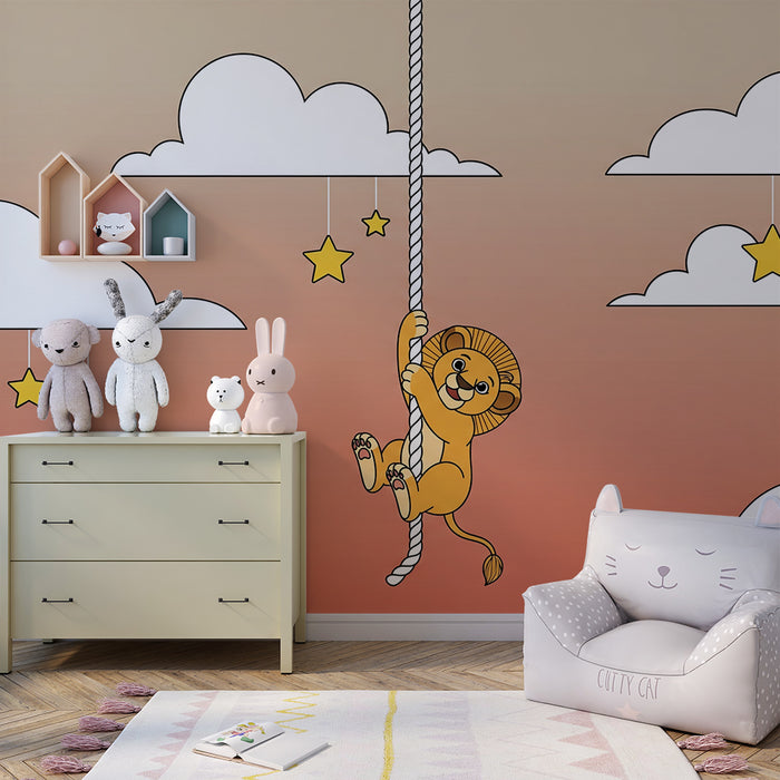 Papier peint chambre bébé | Lion espiègle grimpant avec étoiles et nuages