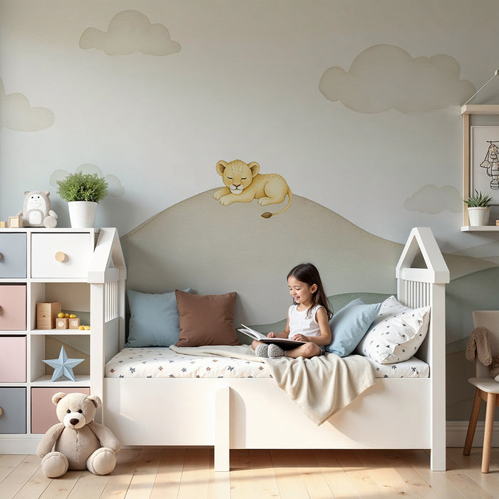 Lastenhuoneen tapetti | Rauhallinen leijonanpentu kukkuloilla