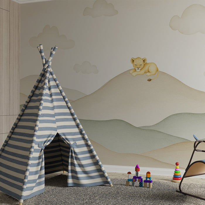 Lastenhuoneen tapetti | Rauhallinen leijonanpentu kukkuloilla