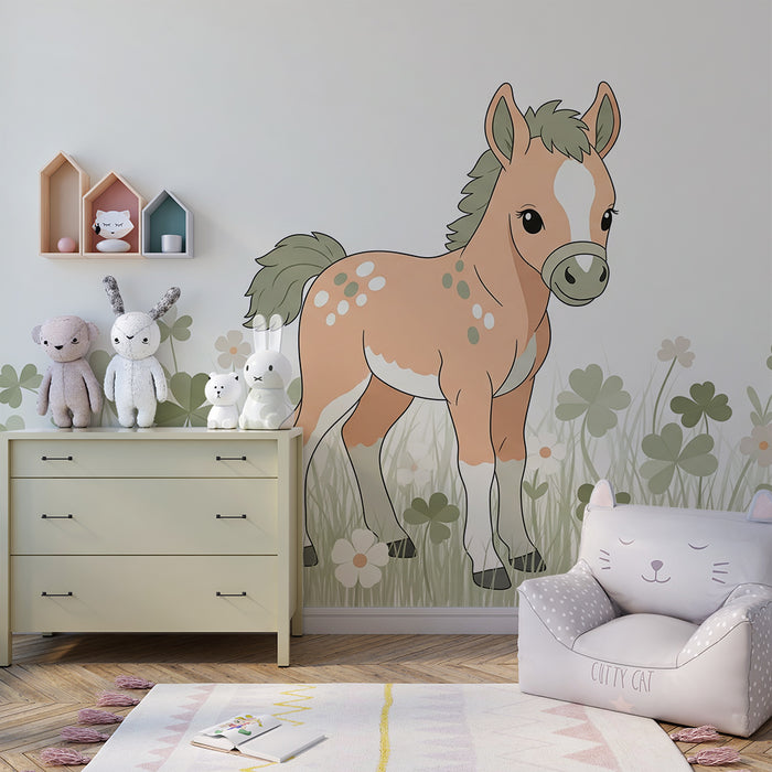 Papier peint chambre bébé | Mignon poulain au milieu des fleurs et trèfles