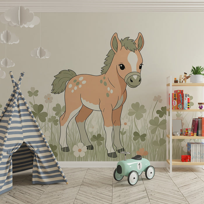 Papier peint chambre bébé | Mignon poulain au milieu des fleurs et trèfles