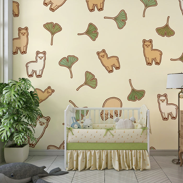 Behang kinderkamer | Schattige alpaca's en ginkgoblaadjes op zachte achtergrond