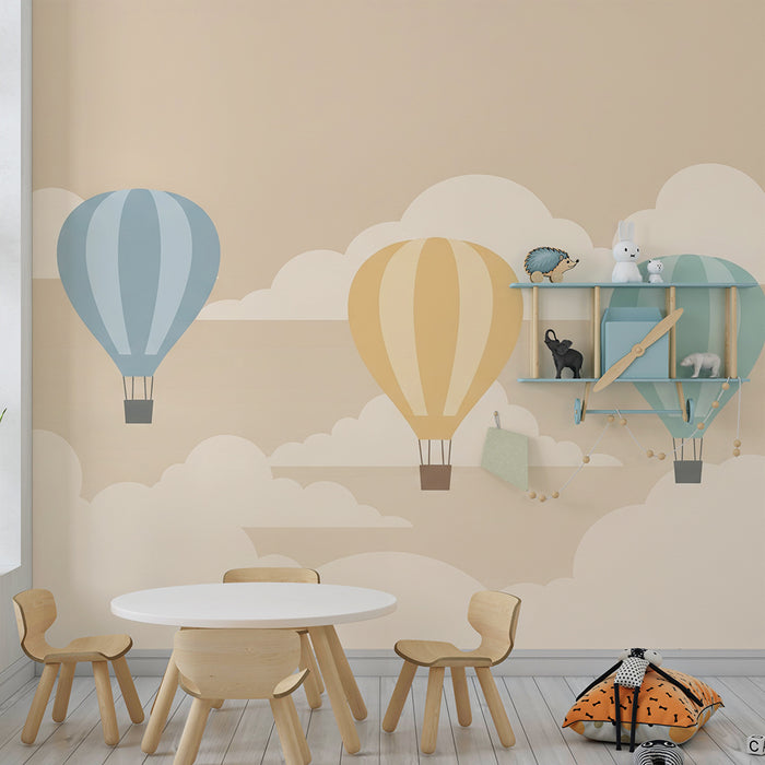 Papier de parede detskej izby | Farebné balóny plávajúce medzi oblakmi