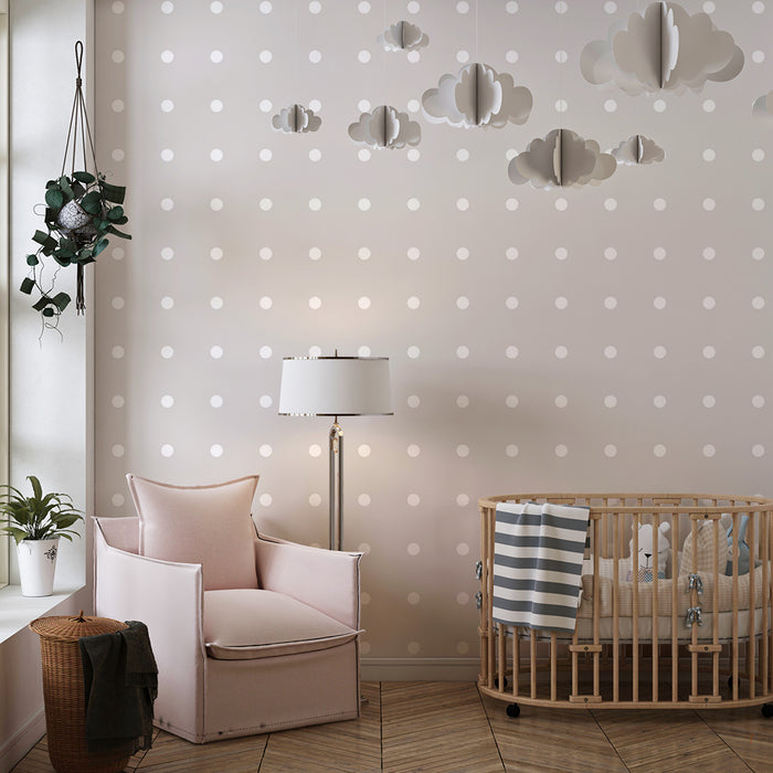 Papel de parede para quarto de bebé | Padrão de bolinhas brancas sobre fundo bege