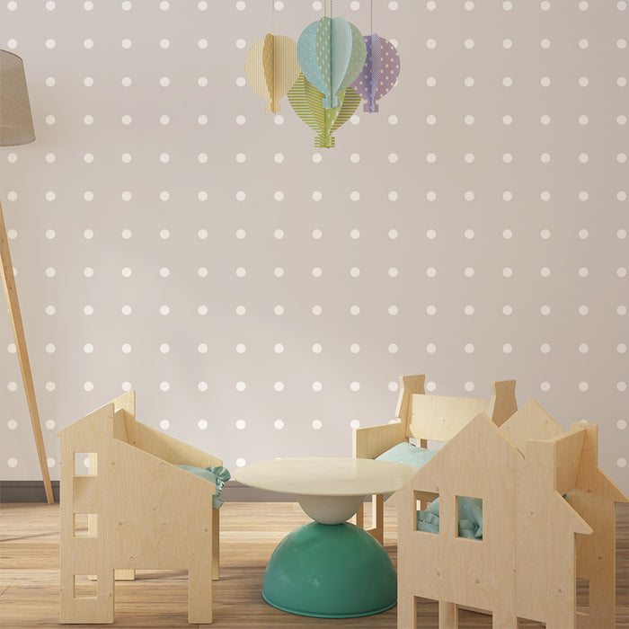 Papel de parede para quarto de bebé | Padrão de bolinhas brancas sobre fundo bege