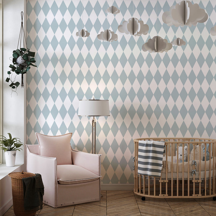 Papel de parede para quarto de bebé | Padrão de losangos em azul pastel sobre fundo branco