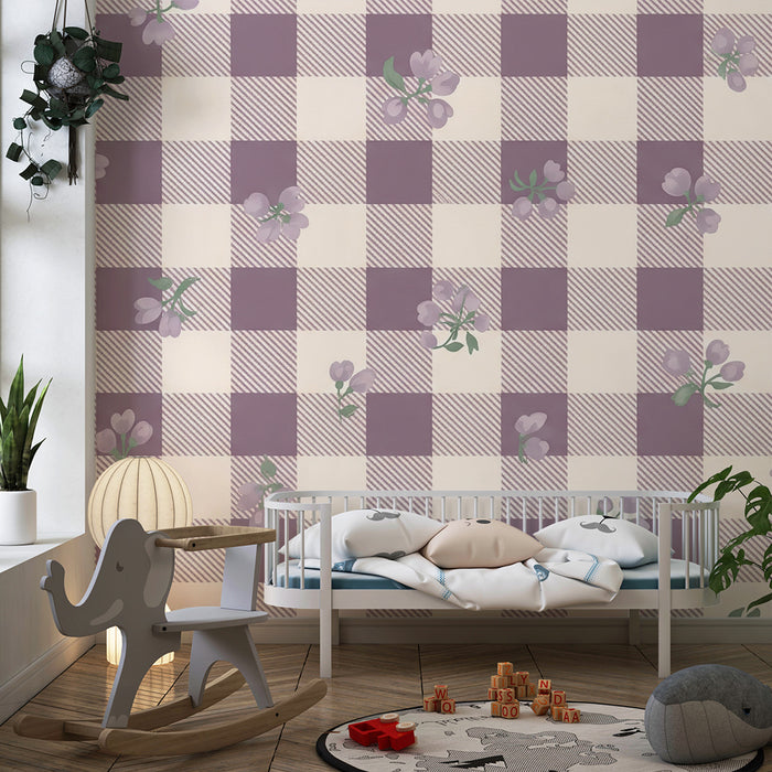 Papel pintado para habitación de bebé | Estampado vichy con flores delicadas en violeta