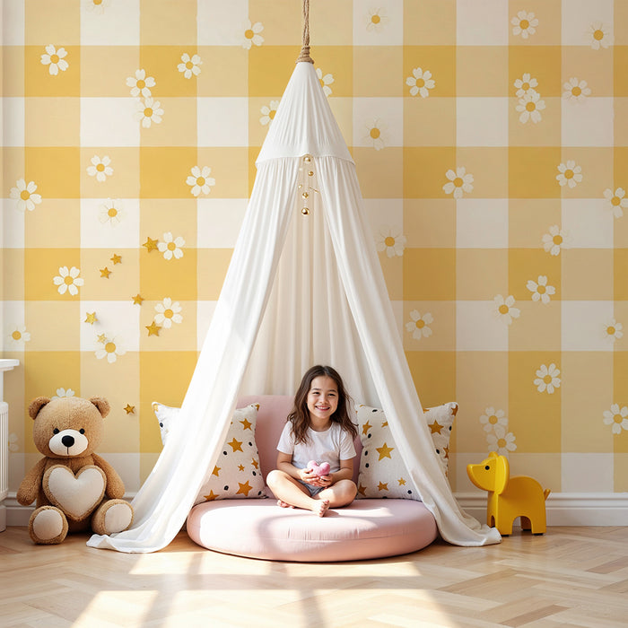 Behang babykamer | Geel ruitmotief met witte bloemen