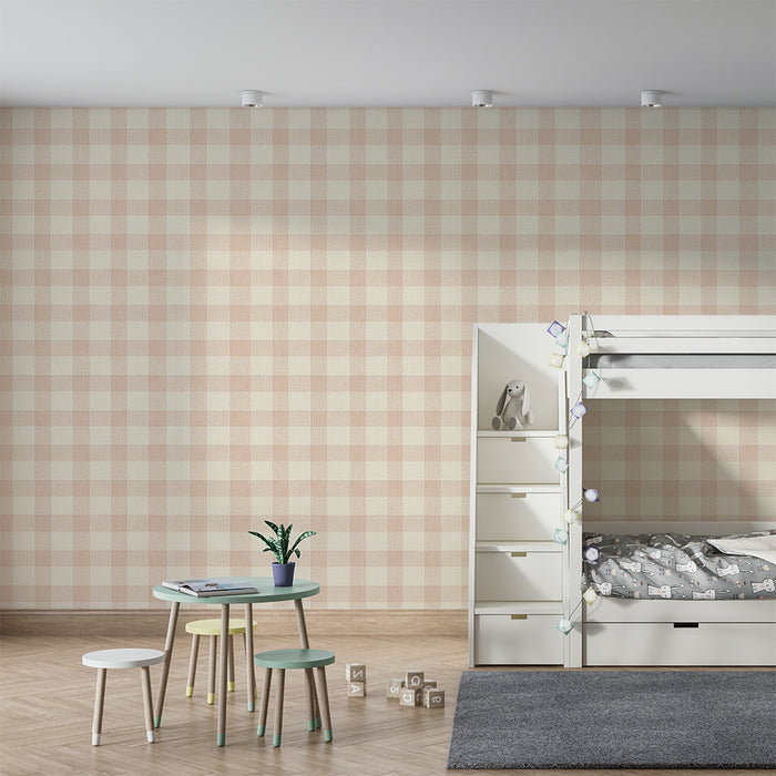 **Barneveggtapet | Mykt rosa og kremrutemønster i vichy-stil**