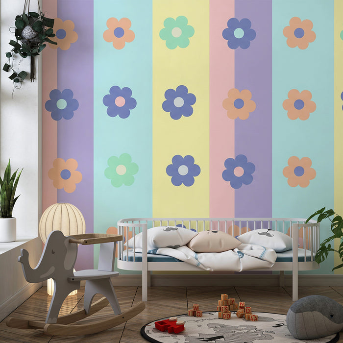 Behang kinderkamer | Kleurrijke bloemen op pastelkleurige achtergrond