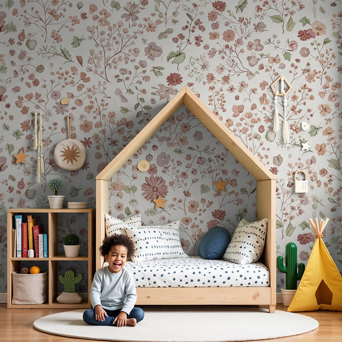 Børneværelse tapet | Delikate blomstermotiver i bløde toner