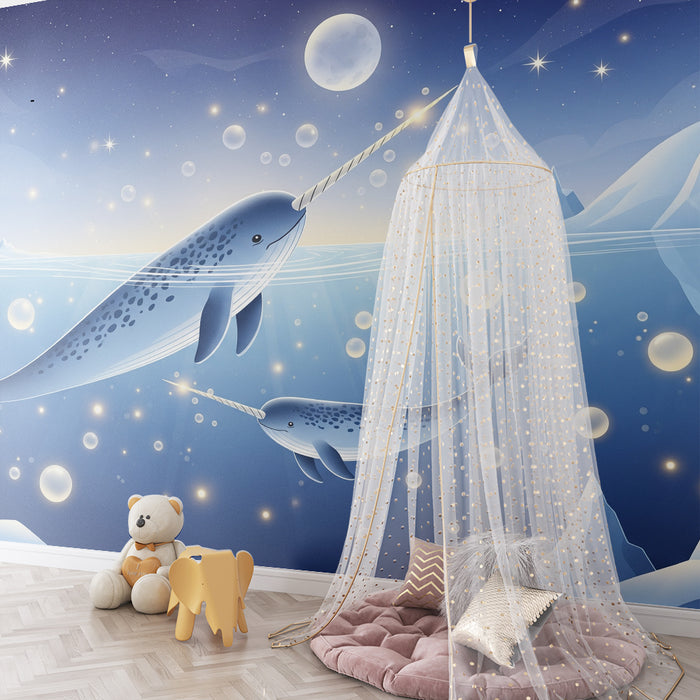 Papel pintado para habitación de bebé | Narvales bajo las estrellas y icebergs brillantes