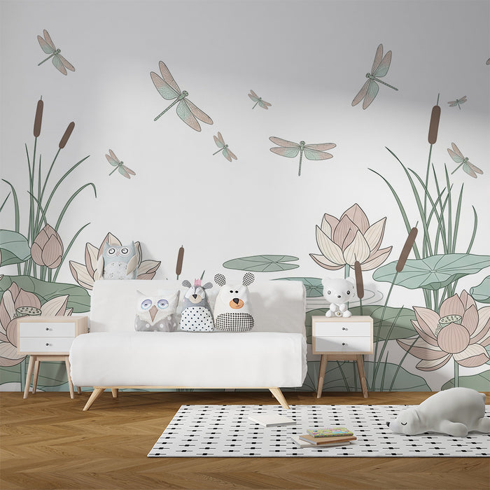 Papier peint chambre bébé | Nénuphars délicats et libellules dans un décor de jardin paisible