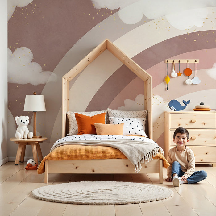 Babyzimmer Tapete | Weiche Wolken und pastellfarbener Regenbogen mit goldenen Glanzlichtern