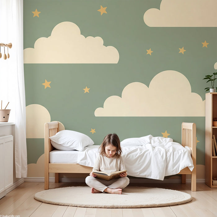 Papel de parede quarto bebê | Nuvens suaves e estrelas douradas em fundo verde