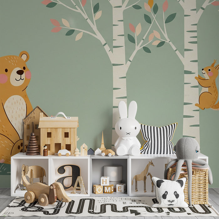 Barntapet | Söt björn och ekorre i en björkskog