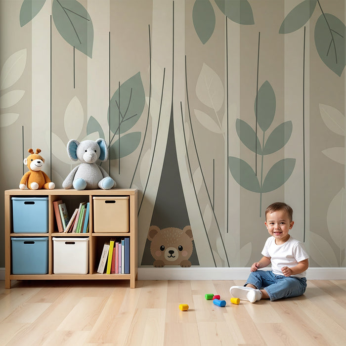 Papier peint chambre bébé | Ourson curieux au milieu des feuilles